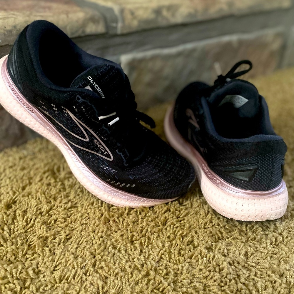 Women’s Glycerin Brooks  size 8.5